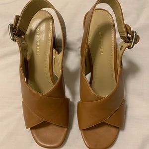 NWT Marc Fisher Cognac Brown Sandals Size 8.5M